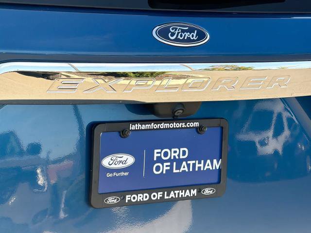 Certified 2021 Ford Explorer XLT w/ Equipment Group 202A AWD/4WD image 13