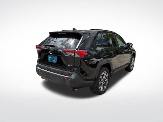 Used 2019 Toyota RAV4 XLE Premium FWD image 3
