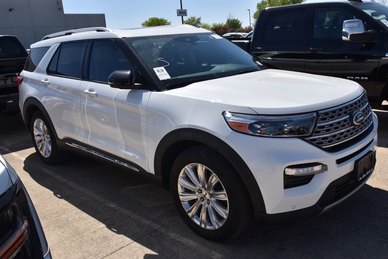 Certified 2023 Ford Explorer Limited w/ Limited Technology Package image 8