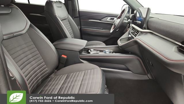 Certified 2025 Ford Explorer ST-Line image 30