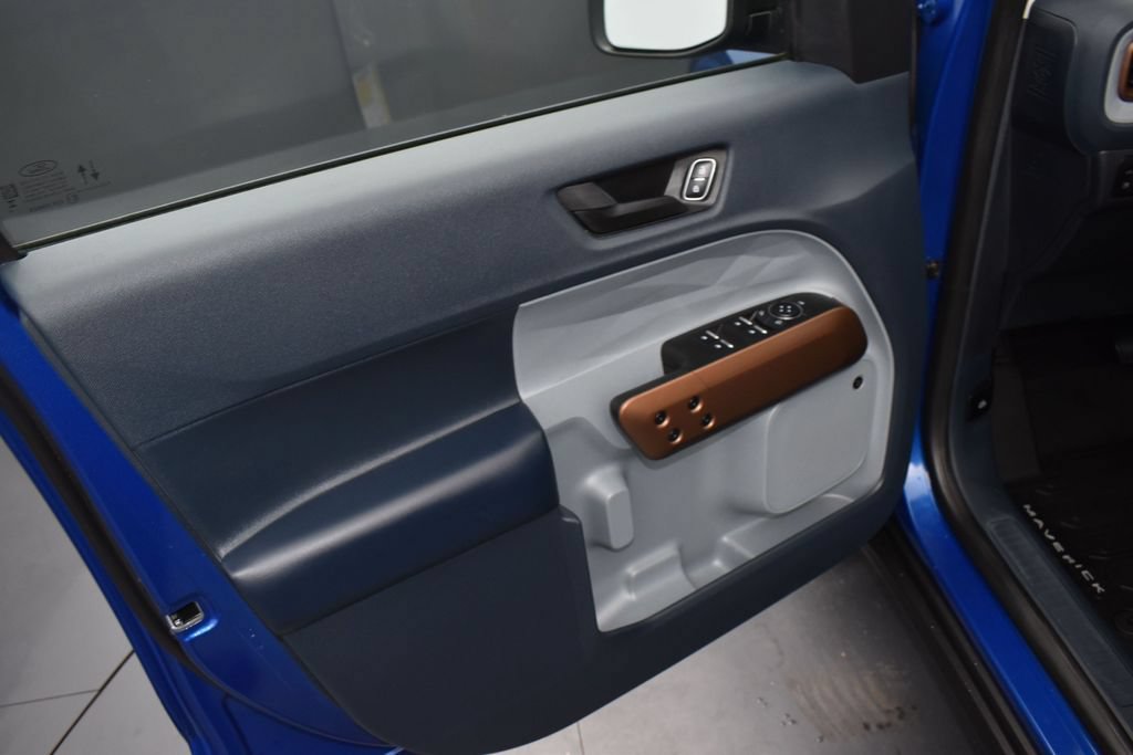 Certified 2024 Ford Maverick Lariat FWD image 9
