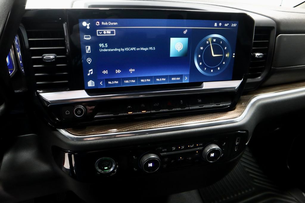 Used 2024 Chevrolet Silverado 1500 LT image 33