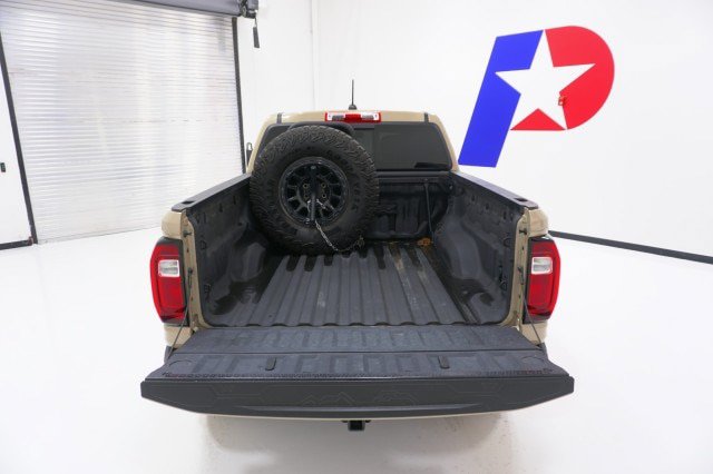 Used 2024 GMC Canyon AT4X w/ AT4X AEV Edition AWD/4WD image 8
