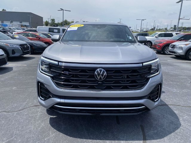 Used 2024 Volkswagen Atlas Cross Sport SEL Premium R-Line AWD/4WD image 2