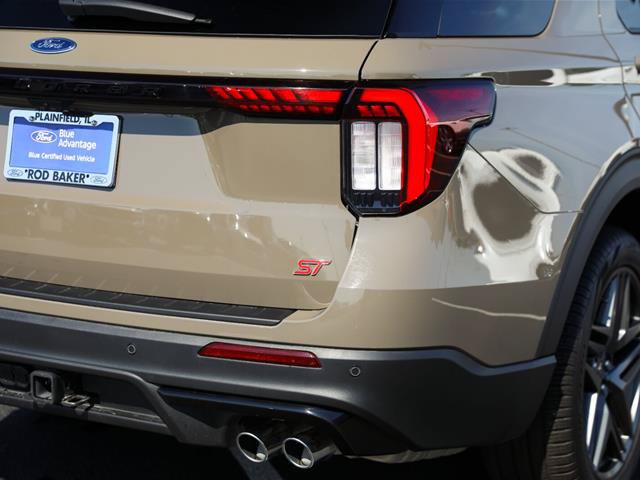 Certified 2026 Ford Explorer ST AWD/4WD image 11
