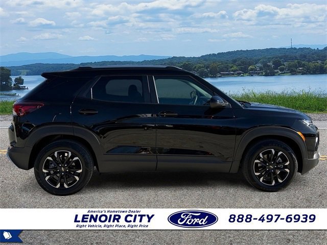 Used 2021 Chevrolet TrailBlazer LT w/ Sun and Liftgate Package image 6