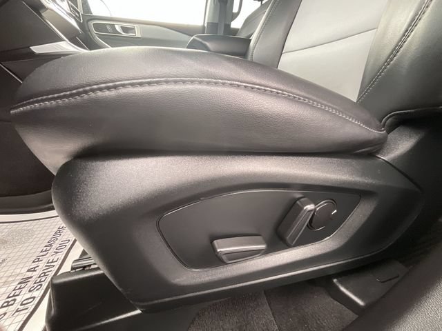Certified 2023 Ford Explorer XLT w/ Equipment Group 202A AWD/4WD image 13