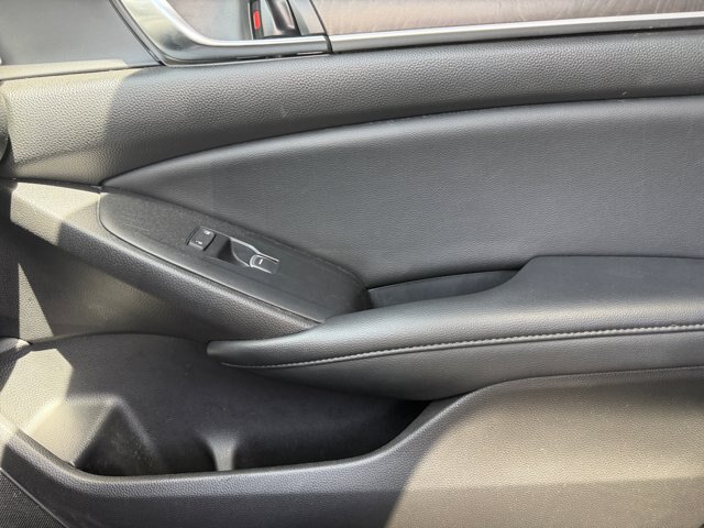 Used 2021 Honda Accord Touring image 15
