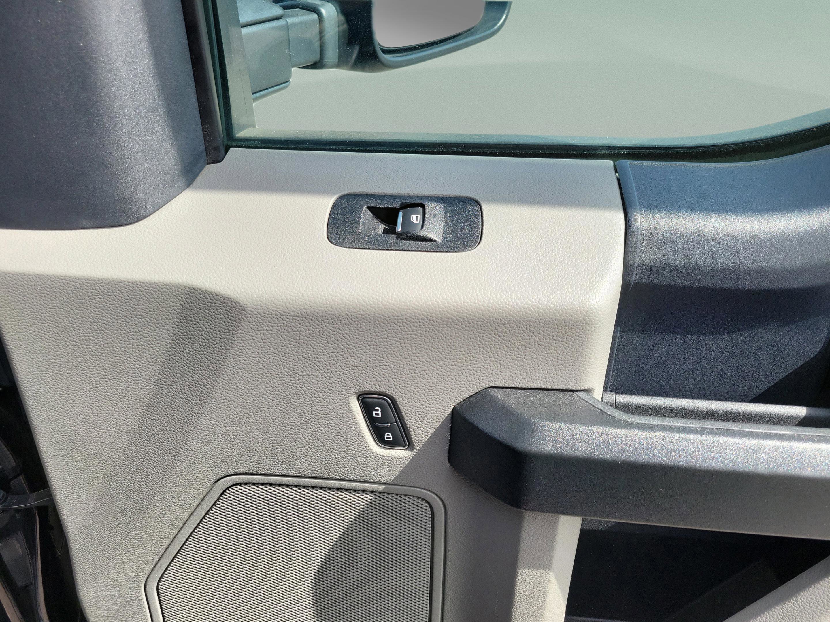 Certified 2022 Ford F350 XL w/ Power Equipment Group image 28