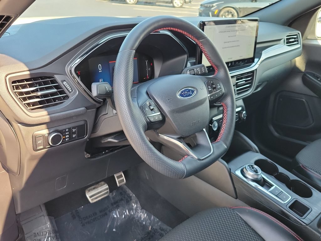 Certified 2024 Ford Escape ST-Line w/ Tech Pack #1 AWD/4WD image 8