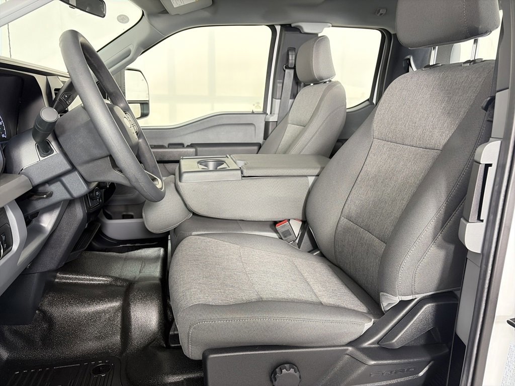 Certified 2025 Ford F350 XL w/ Snow Plow Prep Package image 11