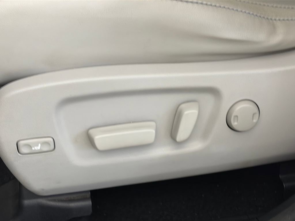 Used 2018 Toyota Highlander Limited Platinum image 26