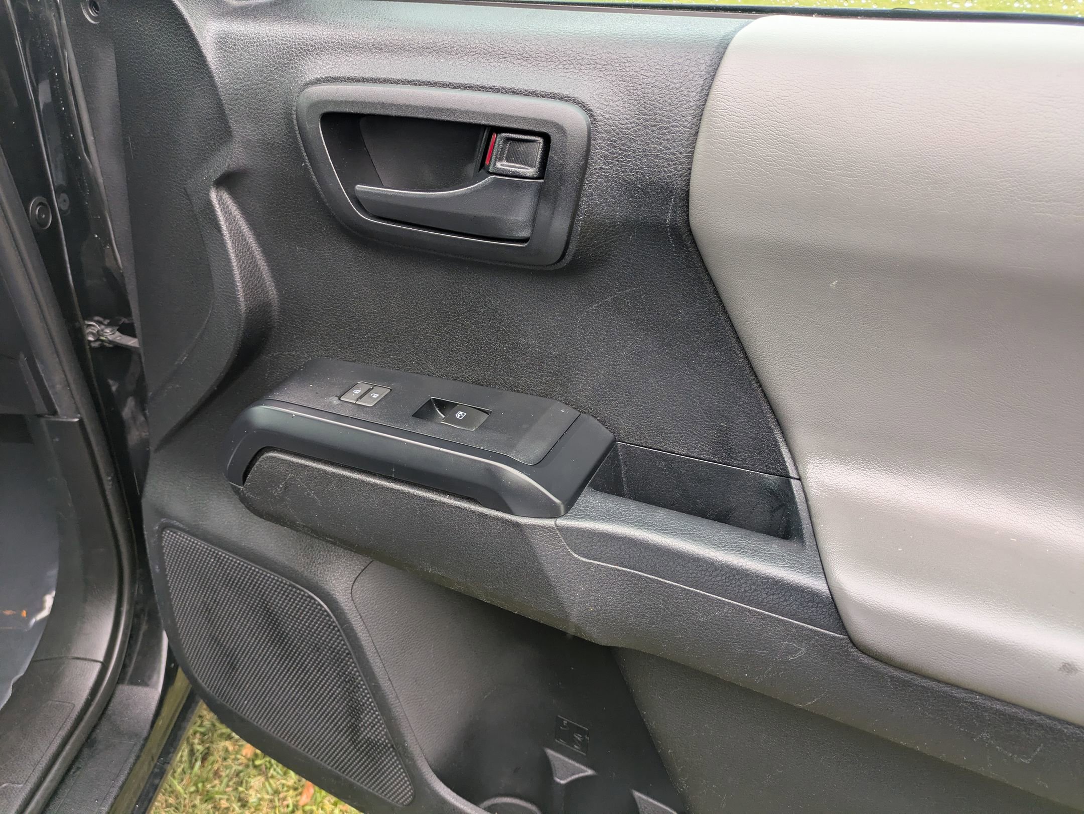 Used 2021 Toyota Tacoma SR image 28