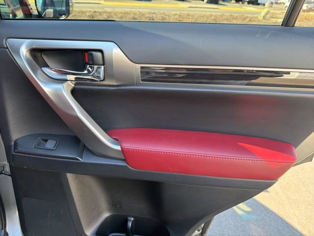 Used 2023 Lexus GX 460 Premium w/ Premium Package image 38