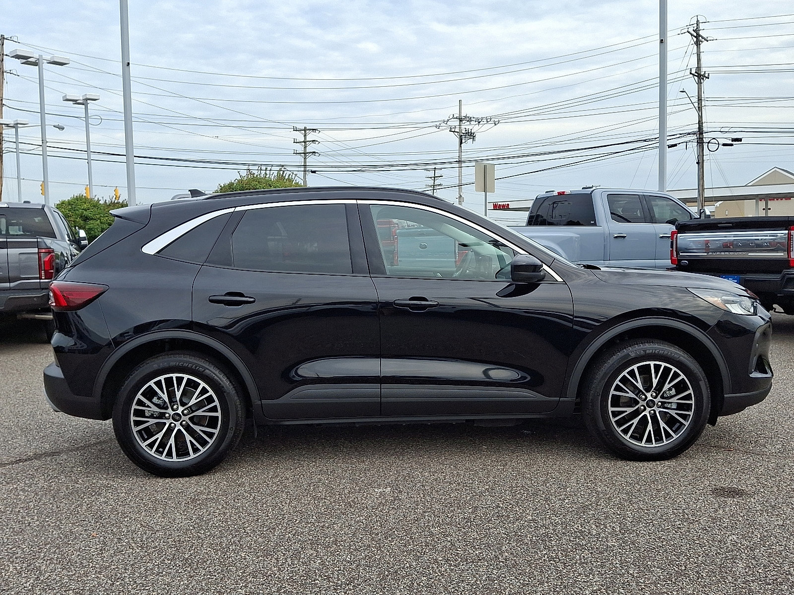 Certified 2024 Ford Escape SE image 9