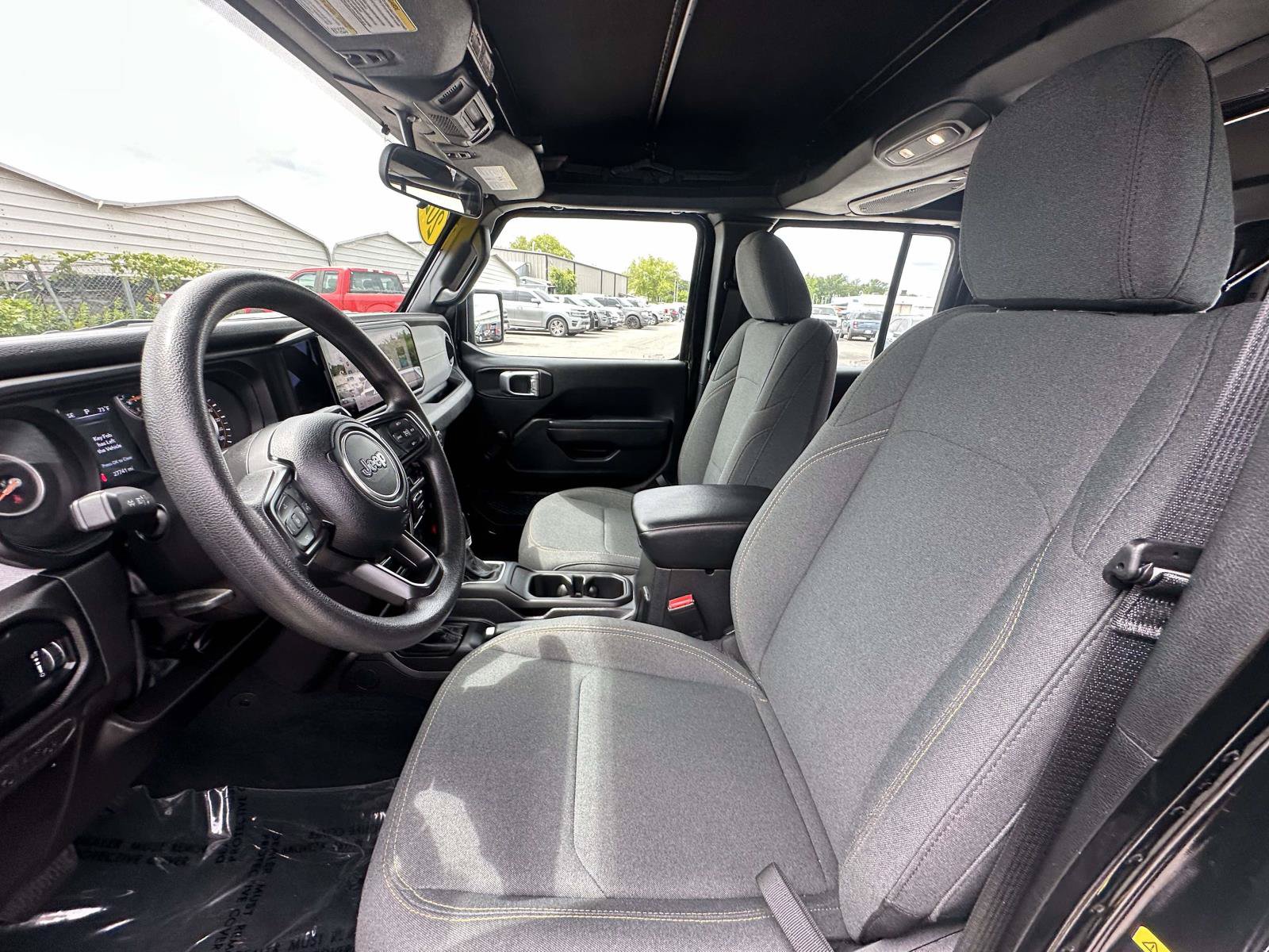Used 2024 Jeep Wrangler Unlimited Sport AWD/4WD image 21