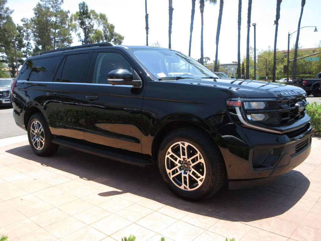 Certified 2025 Ford Expedition Max Active AWD/4WD image 6