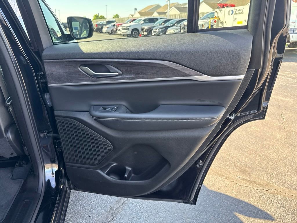 Used 2023 Jeep Grand Cherokee Limited AWD/4WD image 33