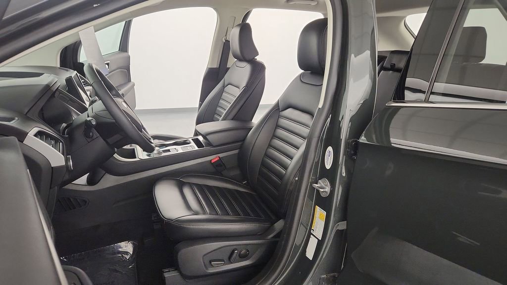 Certified 2024 Ford Edge SEL w/ Convenience Package AWD/4WD image 14