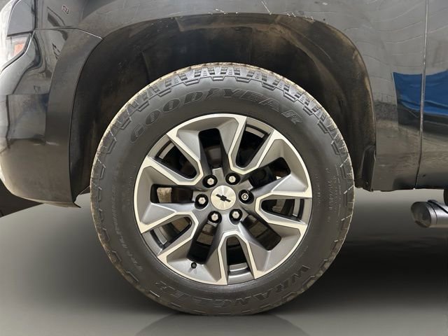 Used 2020 Chevrolet Tahoe LT w/ Z71 Midnight Edition AWD/4WD image 25