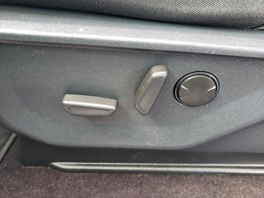 Certified 2022 Ford F150 XLT w/ Equipment Group 302A High image 20