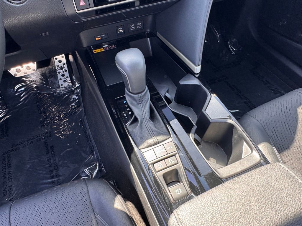 Used 2025 Toyota Camry XSE w/ Premium Package AWD/4WD image 25