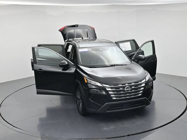 Used 2025 Nissan Rogue SV FWD image 48