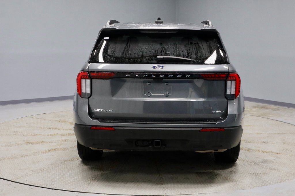 Certified 2025 Ford Explorer Active AWD/4WD image 4