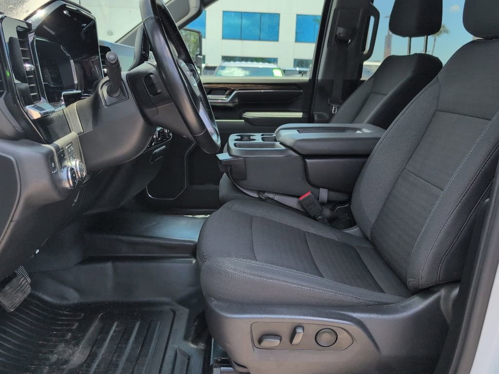 Used 2024 GMC Sierra 3500 SLE w/ SLE Convenience Package AWD/4WD image 8