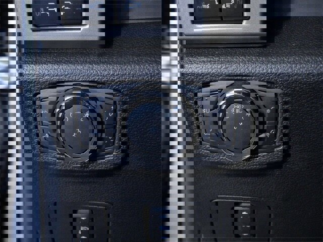 Certified 2021 Ford F350 Lariat w/ Lariat Value Package image 27