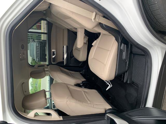 Certified 2021 Ford Explorer XLT w/ Equipment Group 202A AWD/4WD image 10
