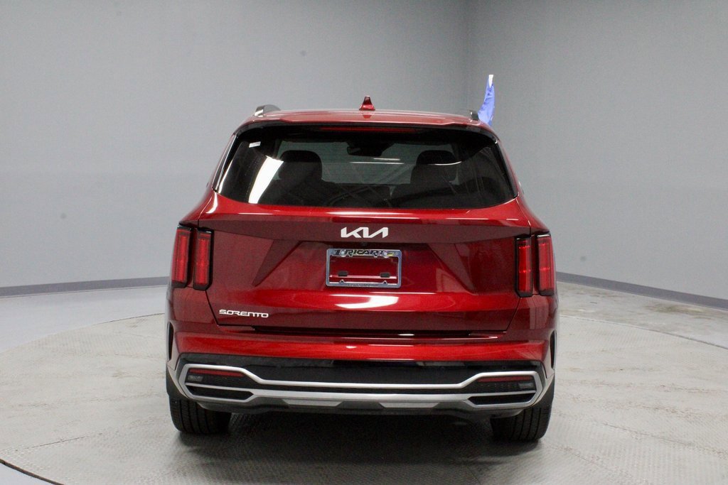 Used 2023 Kia Sorento SX image 4