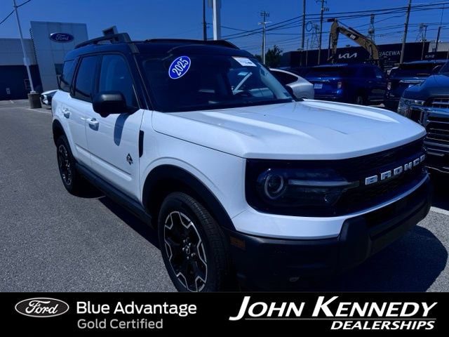 Certified 2025 Ford Bronco Sport Outer Banks w/ Outer Banks Tech Package+ AWD/4WD image 60