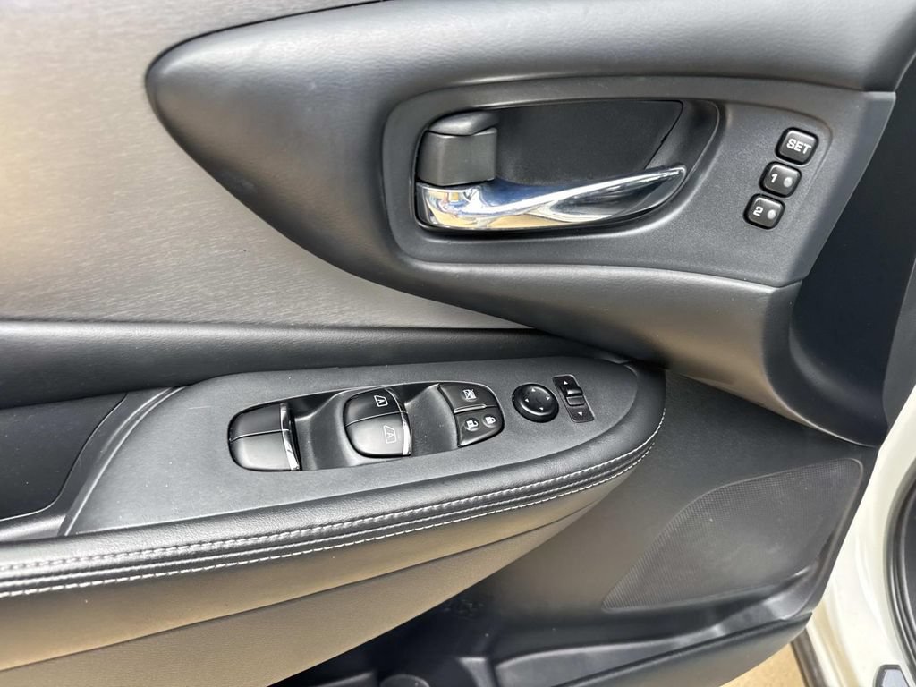 Used 2020 Nissan Murano SL w/ Moonroof Package FWD image 24