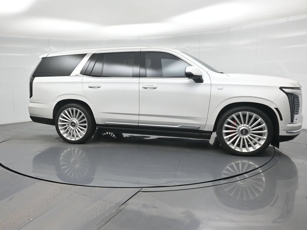 Used 2025 Cadillac Escalade Premium Luxury Platinum AWD/4WD image 6