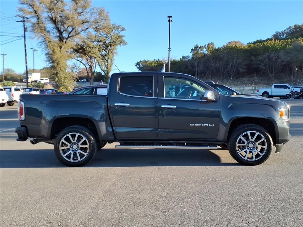 Used 2021 GMC Canyon Denali image 2