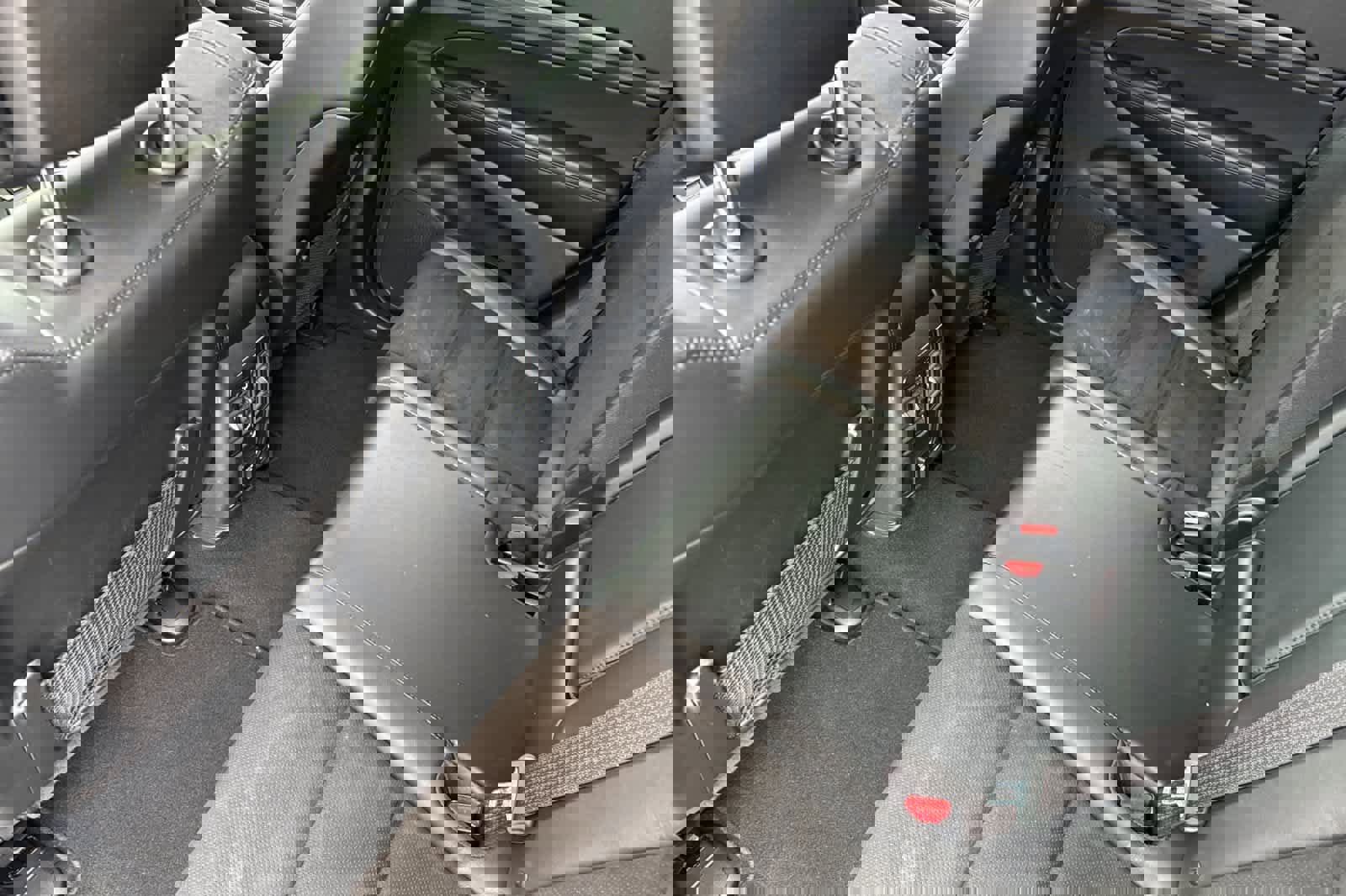 Used 2019 Jeep Grand Cherokee Altitude image 4