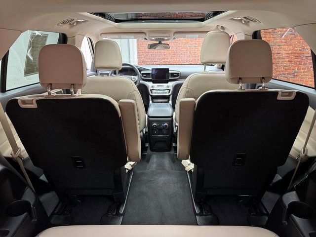 Certified 2022 Ford Explorer XLT w/ Equipment Group 202A image 30