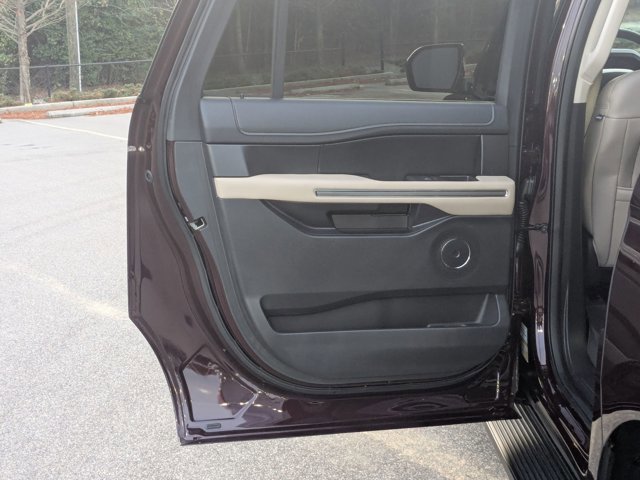 Certified 2024 Ford Expedition Max XLT image 29