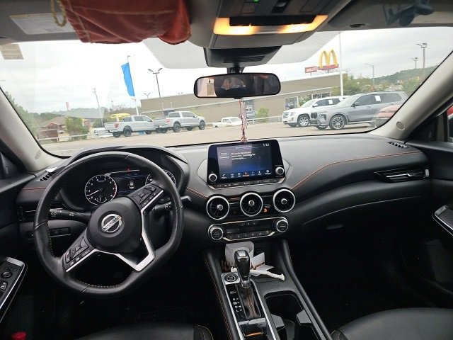 Used 2023 Nissan Sentra SR w/ SR Premium Package image 13