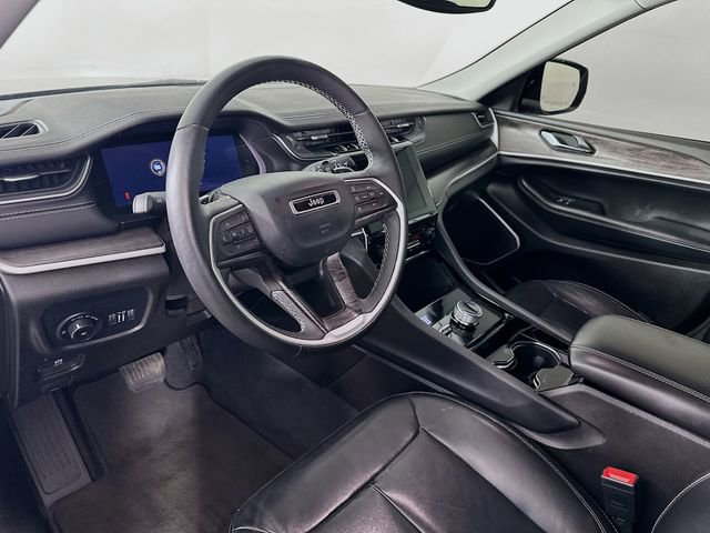 Used 2022 Jeep Grand Cherokee L Limited AWD/4WD image 13