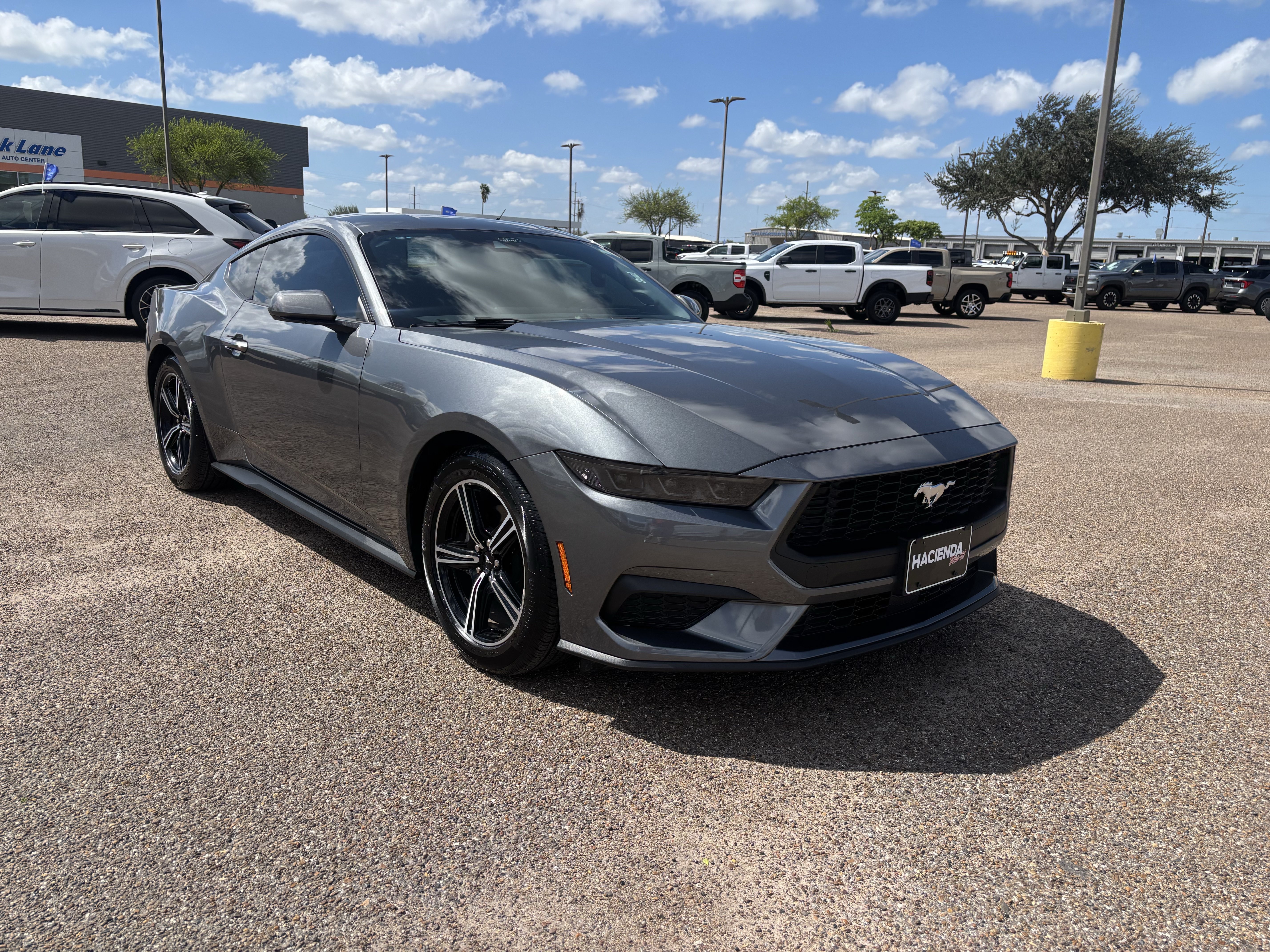 Certified 2025 Ford Mustang Coupe RWD image 5