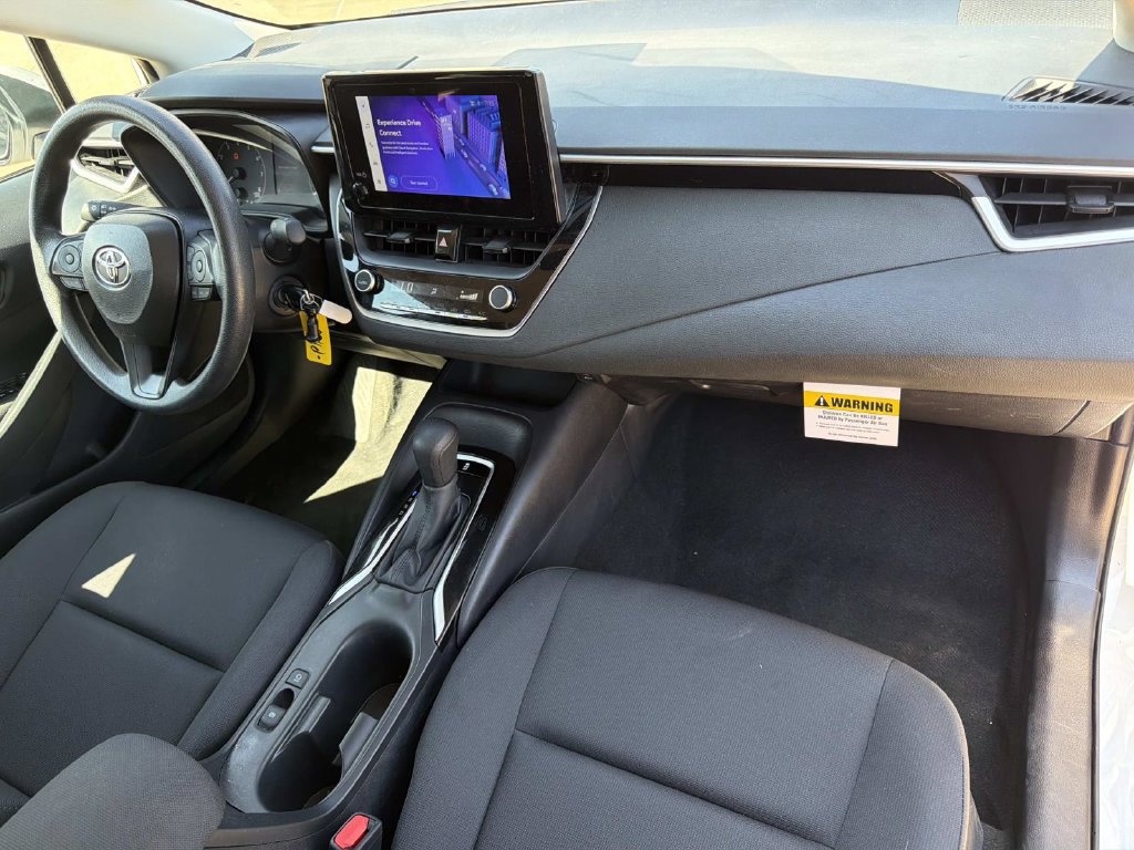 Used 2025 Toyota Corolla LE FWD image 14