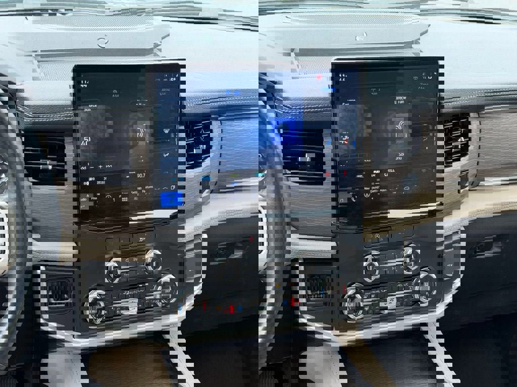 Certified 2024 Ford Expedition Limited image 38