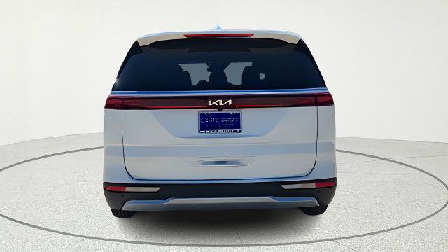 Used 2024 Kia Carnival LX image 8