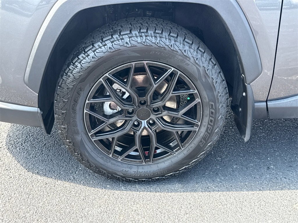 Used 2024 Toyota RAV4 XLE image 11