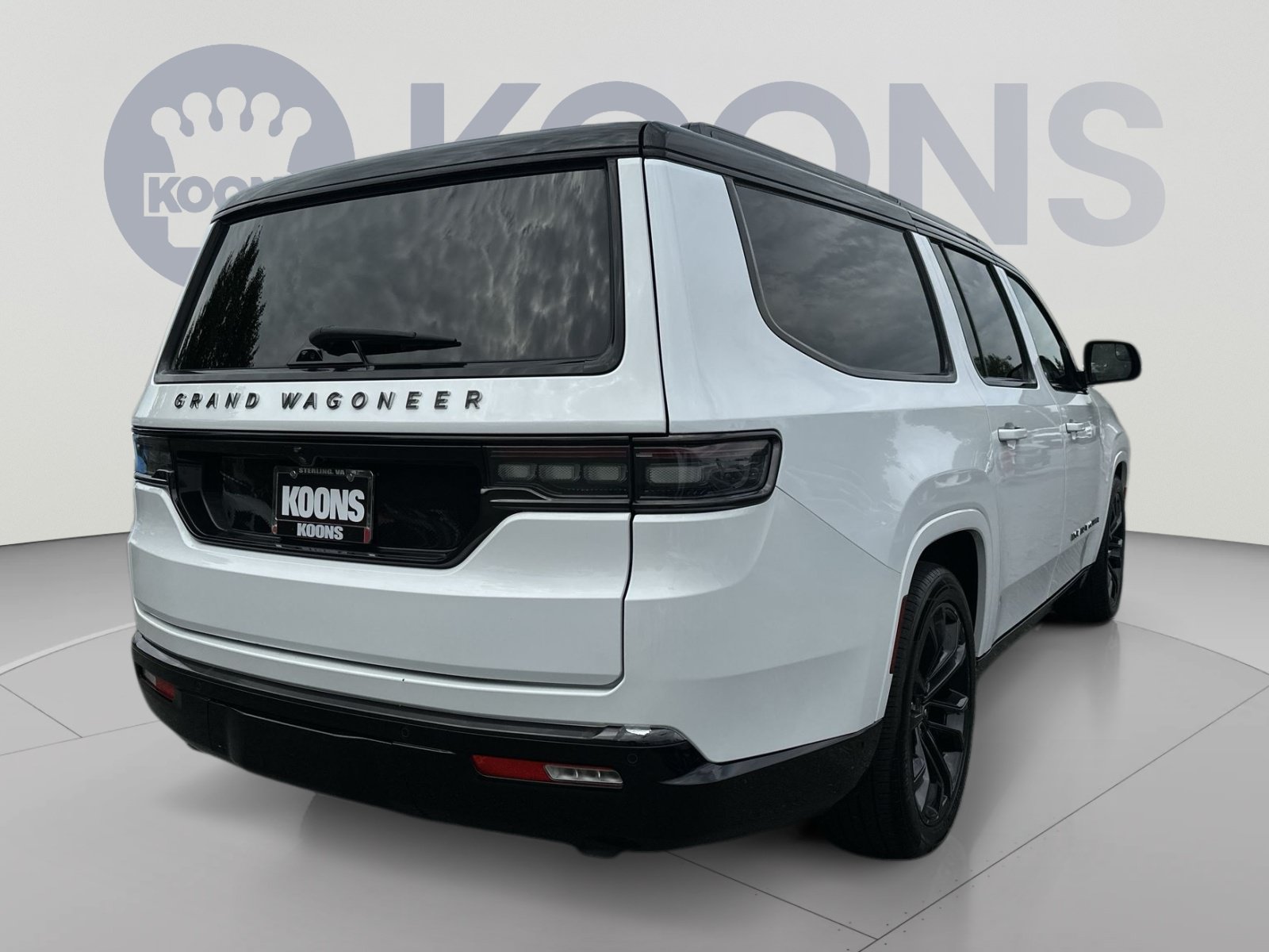 Used 2024 Jeep Grand Wagoneer L Series II w/ Quick Order Packagew 28T AWD/4WD image 11