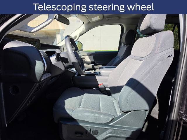 Certified 2025 Ford Expedition Active image 12