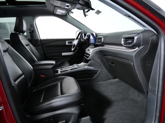 Certified 2023 Ford Explorer XLT w/ Equipment Group 202A image 10