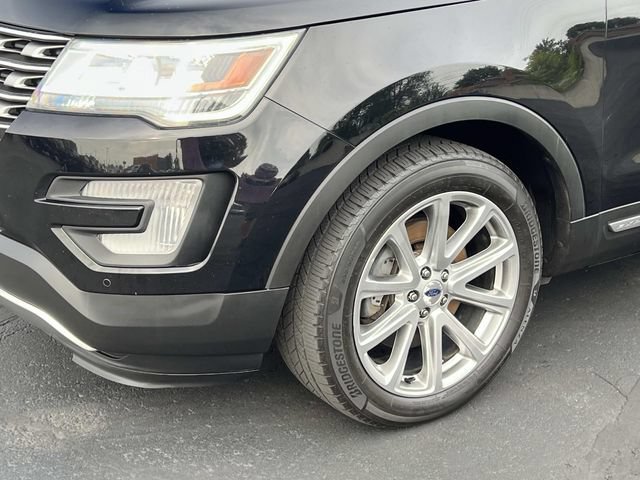 Certified 2017 Ford Explorer Limited AWD/4WD image 9
